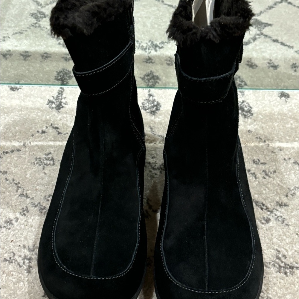 Winter & Rain Boots in Black with Waterproof Design